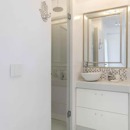 Seafront Brand New Studio In Little Venice Of Paros Apartment *